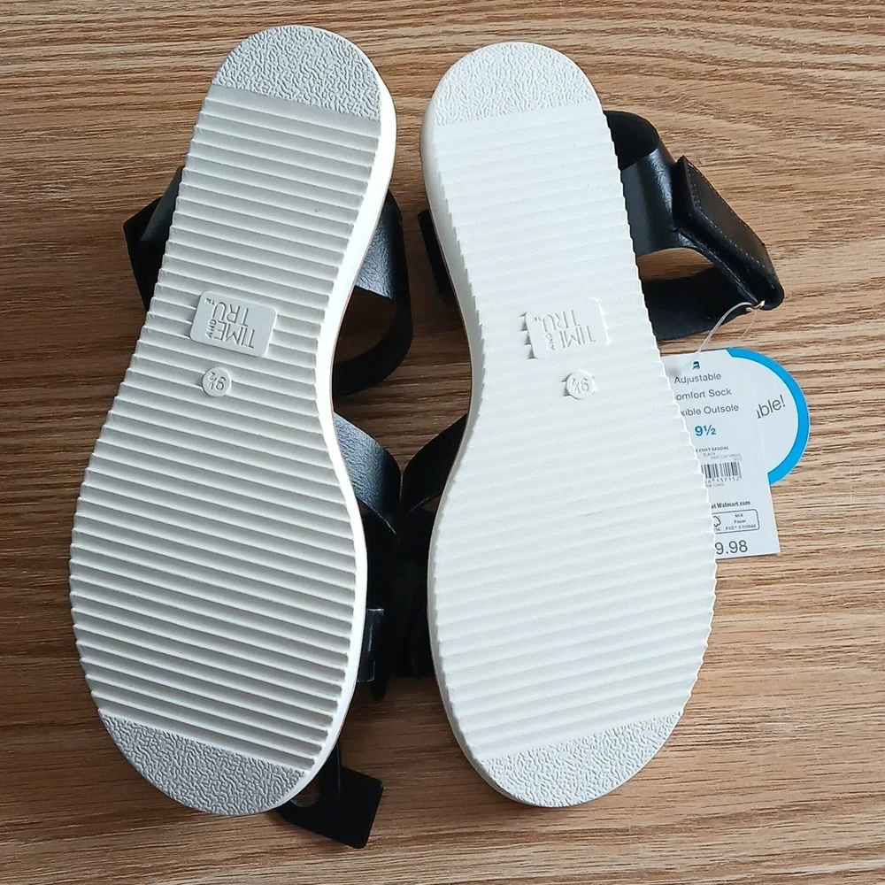 Time and Tru Women's 9.5 Comfort Sandal - Picture 3 of 10
